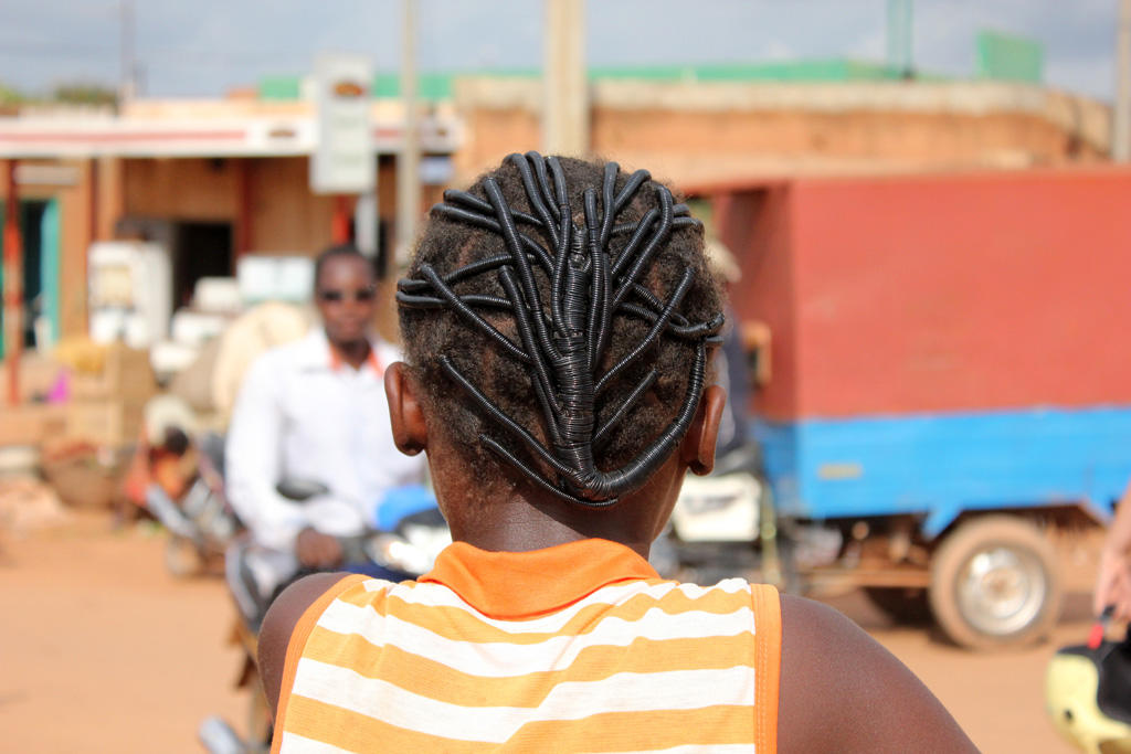 <span class='credits'>© Emile Barret</span>