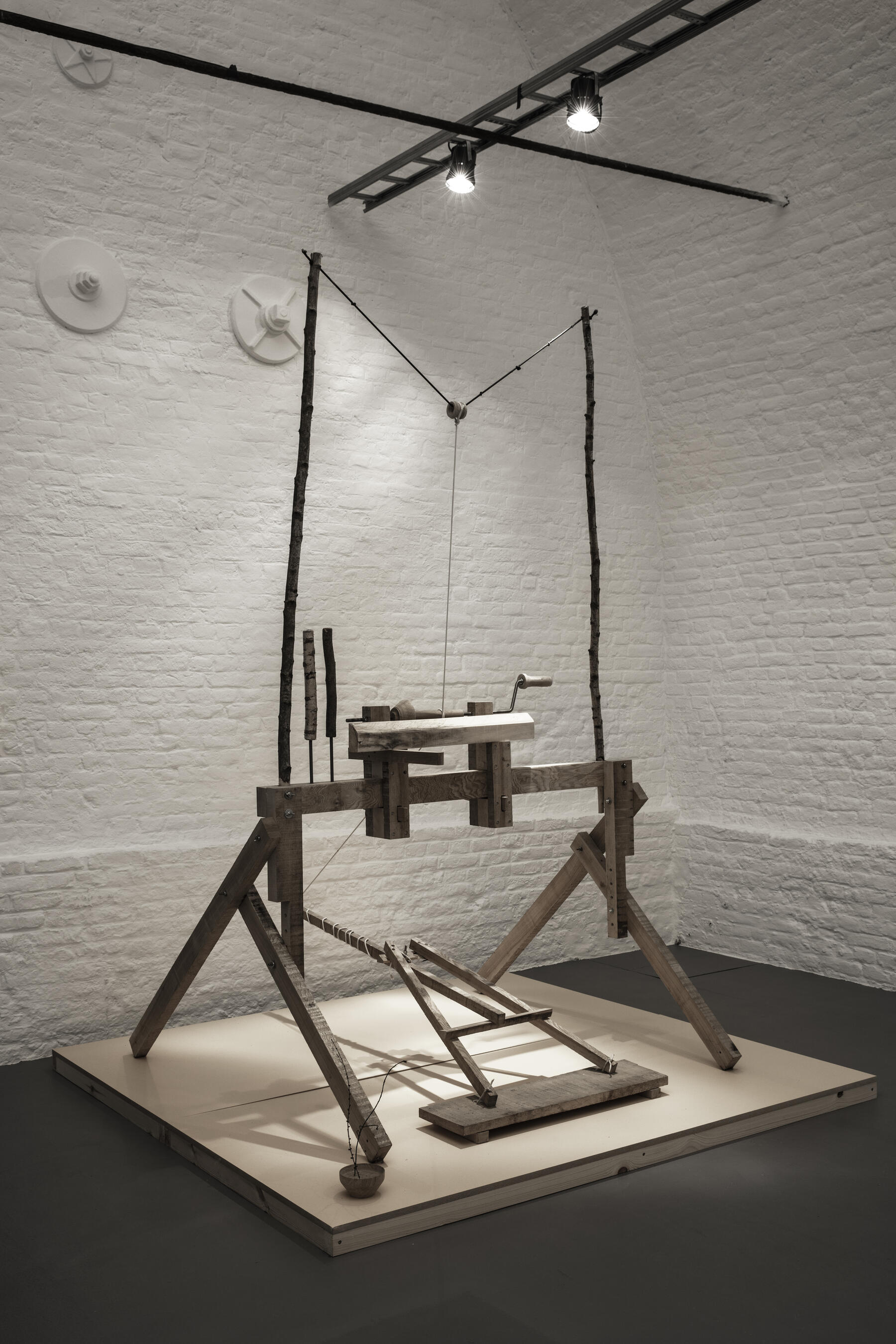 <span class='credits'>&copy; Serge Anton</span>