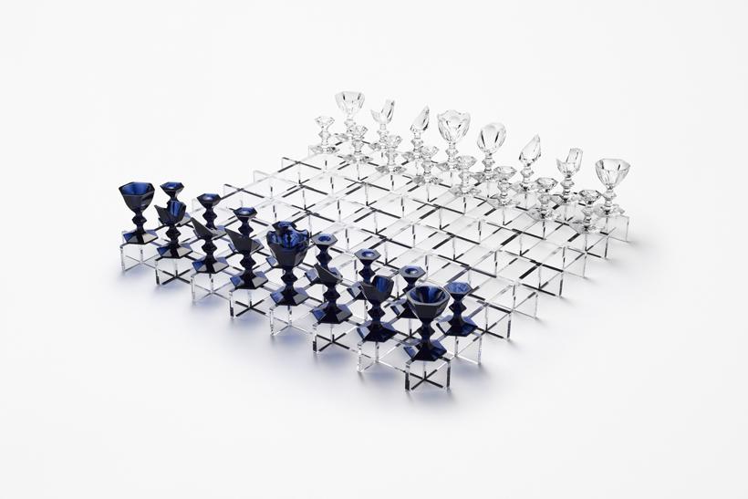 <span class='credits'>© Akihiro Yoshida</span>