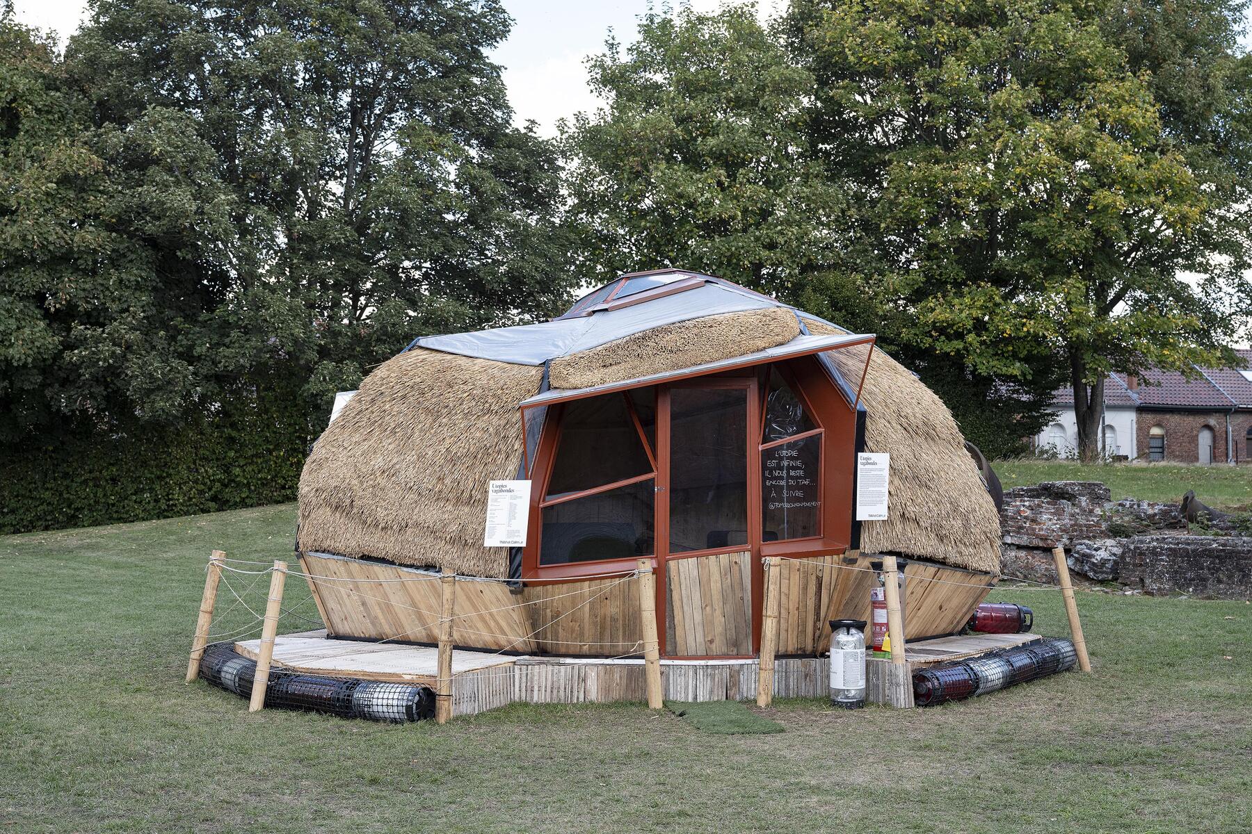 <span class='credits'>© Caroline Dethier</span>